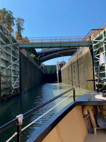 b entering lock